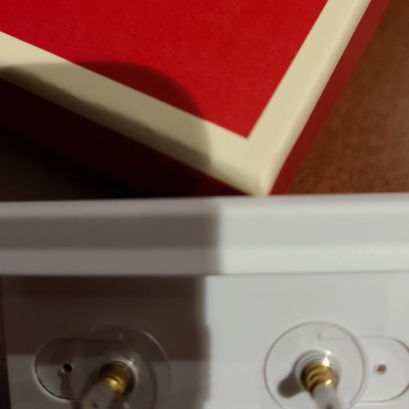 Earrings - Picture 3 of 3